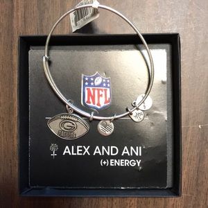 Green bay packers silver bracelet.